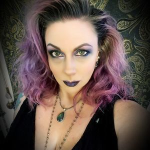 Meet your Posher, Bobbi